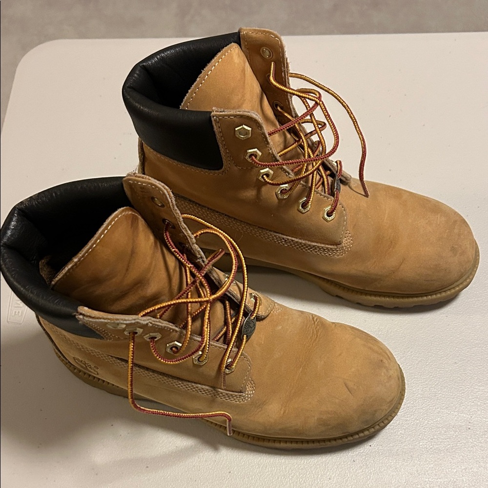 Vintage Women’s Timberland Leather Boots, size 10